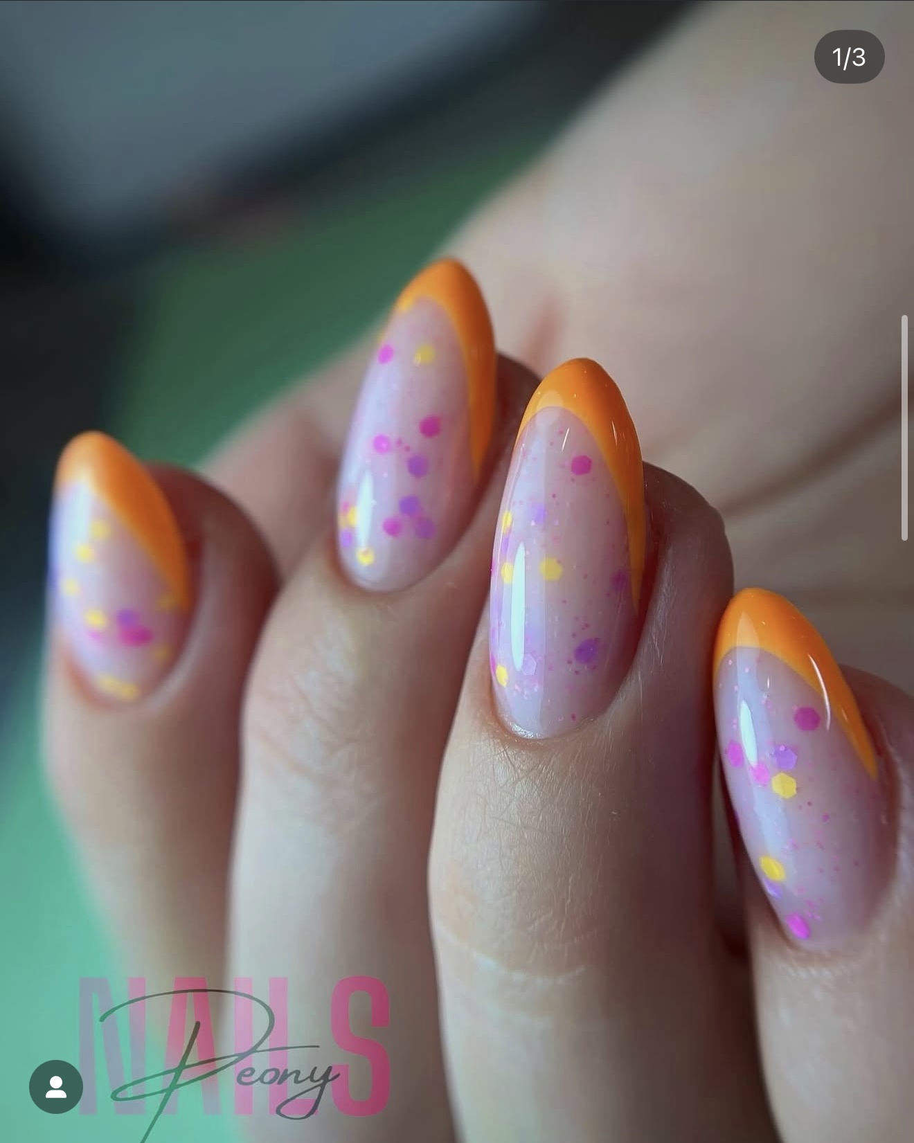 Pose gel nude